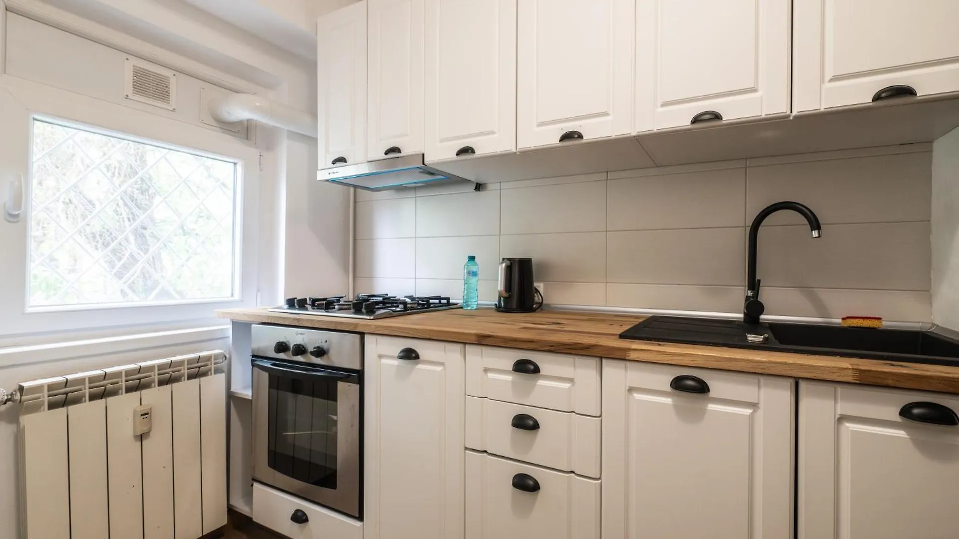 Apartment Modern & Cozy Studio - Near Herastrau Park Bucharest