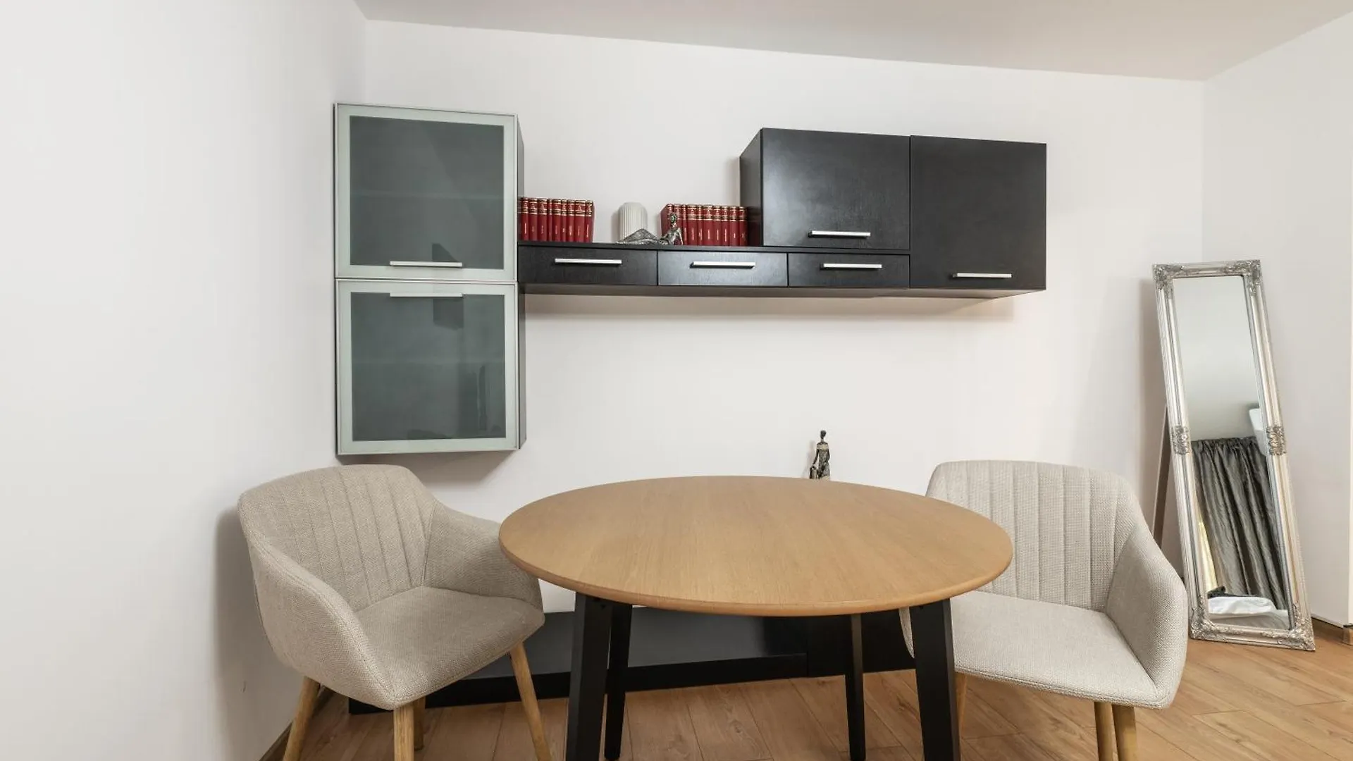 Modern & Cozy Studio - Near Herastrau Park Βουκουρέστι 0*,